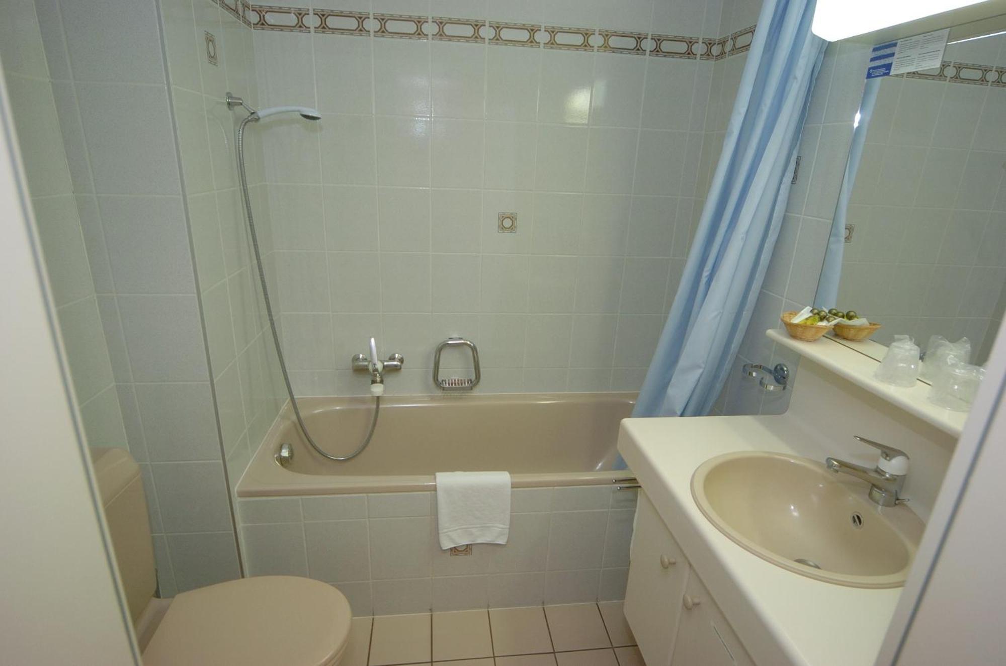 Hotel Le Cedre Bex Δωμάτιο φωτογραφία